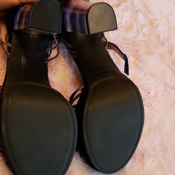 Guess Velvet Stilettos - Picture 6 of 6